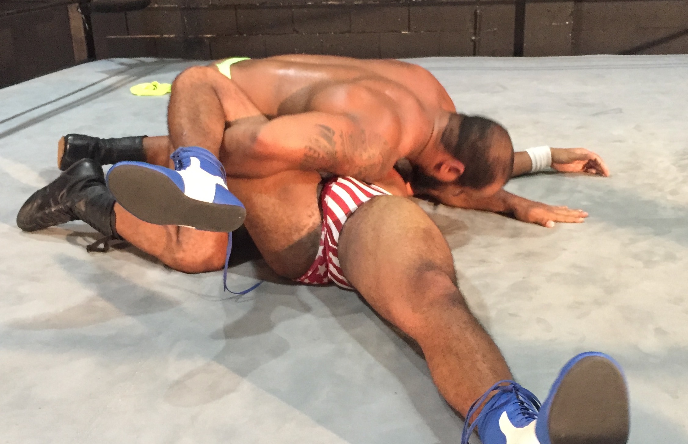 Nick Flex vs Chris Cannon